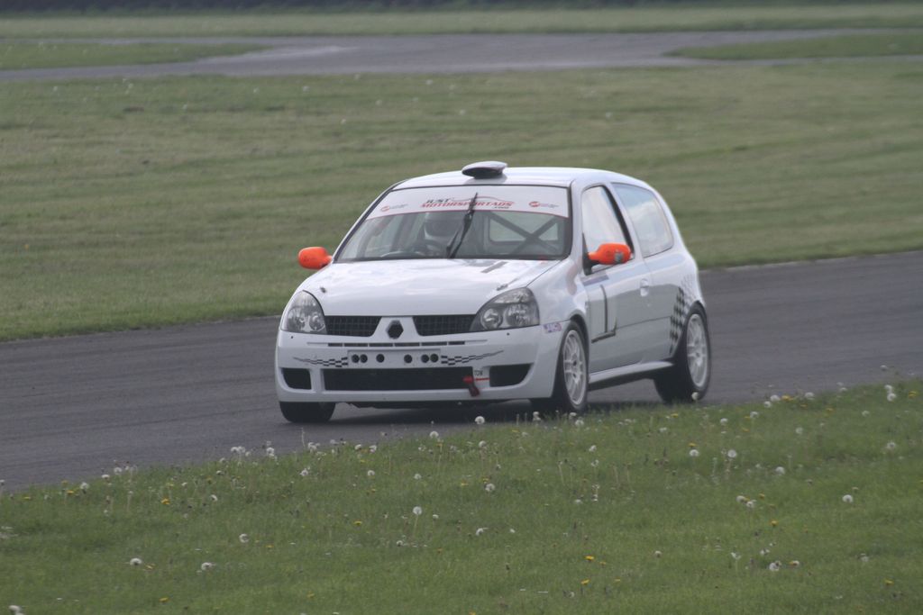 2016%20Nippon%20Pembrey%20Race%201%2048_zpsw4fdugjo.jpg