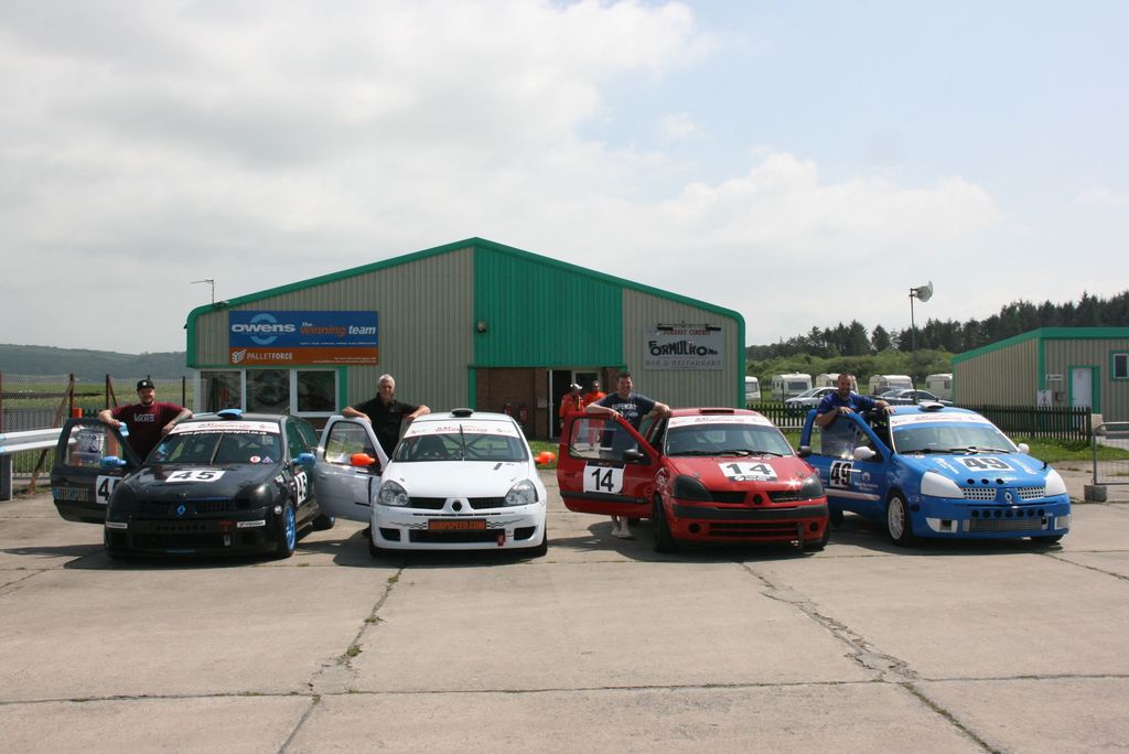 2016%20Pembrey%20Paddock%2033_zpsxlixgri6.jpg