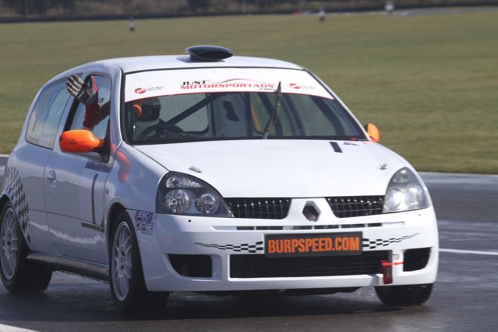 2016%20Snetterton%20Nippon%20Race%201%20195_zpsuygfancf.jpg