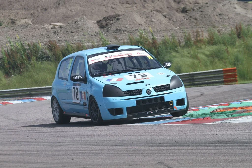 2016%20Thruxton%20Nippon%20Race%201%20166_zps4odln2m3.webp