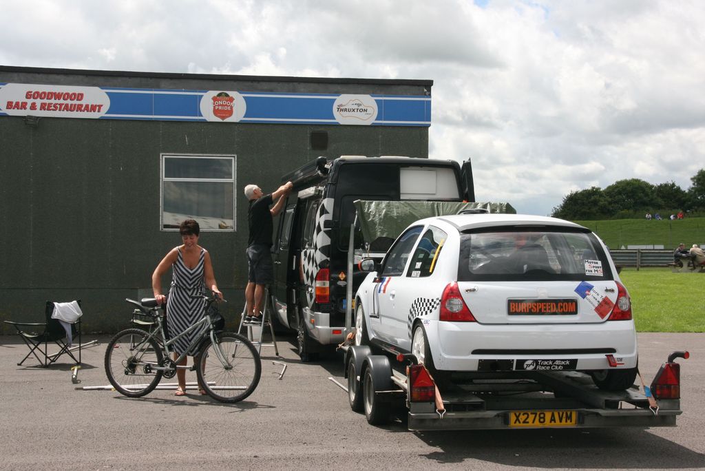 2016%20Thruxton%20Paddock%20100_zpscmbkplgo.jpg