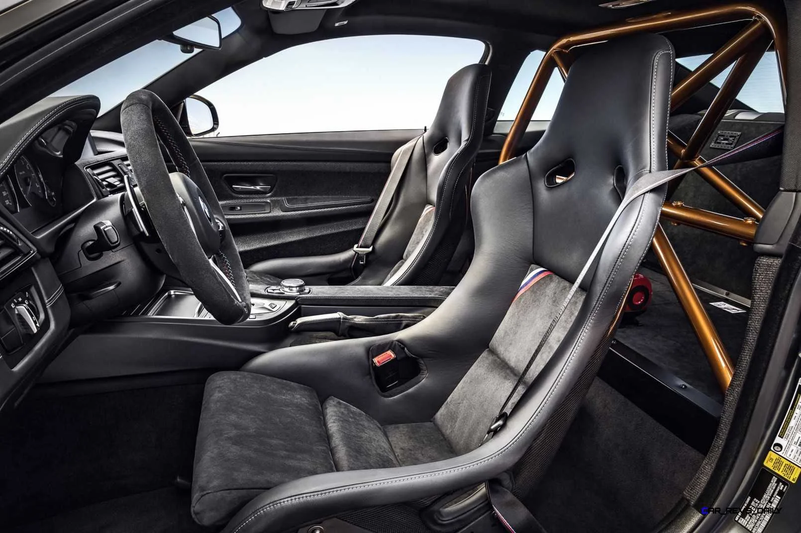 2016-BMW-M4-GTS-Clubsport-Interior-9.webp