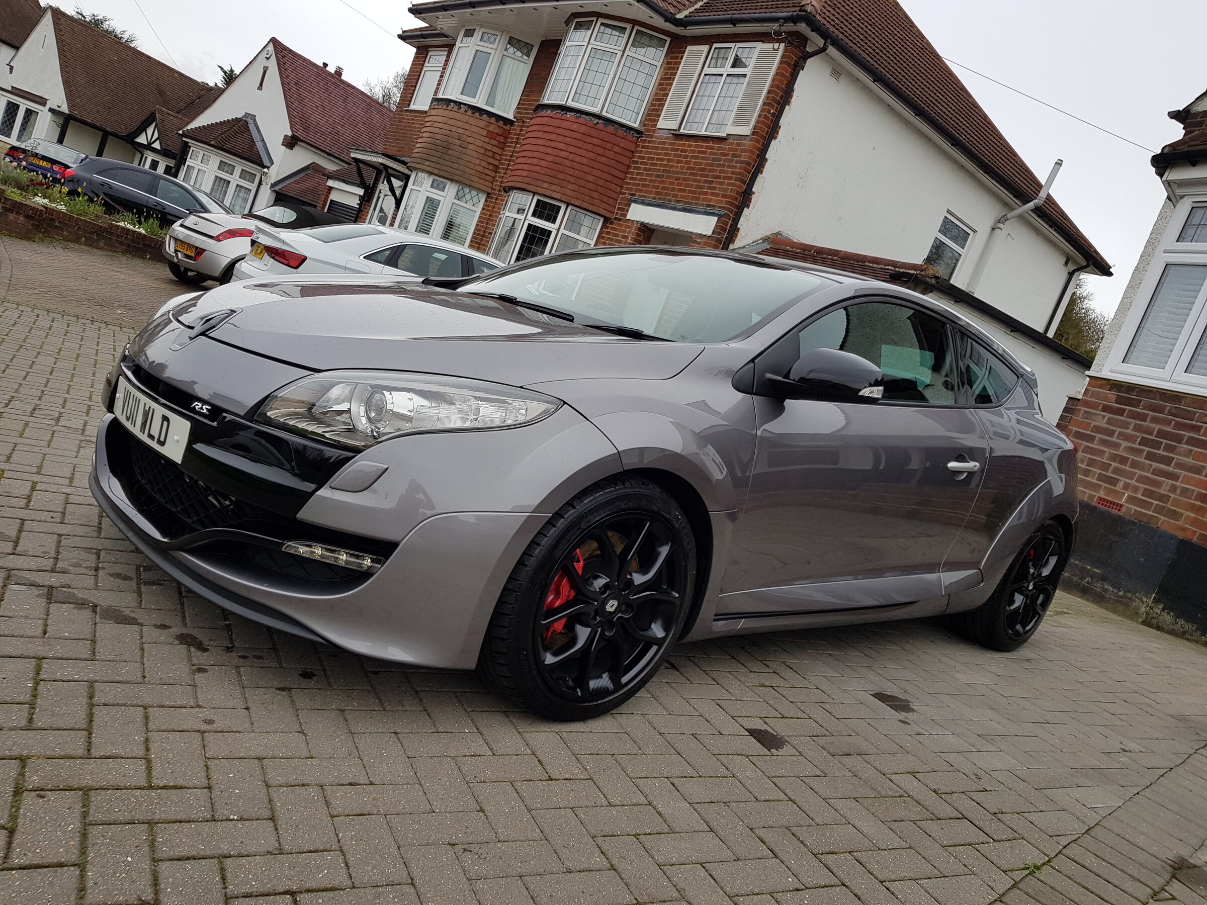 TOO HOT & FAST HATCH! Finally Driving a Renault Megane 3 R.S.! 