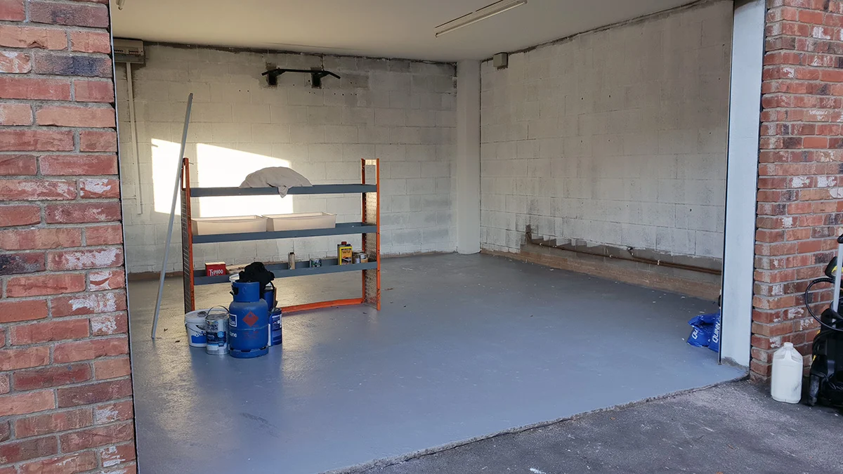 20181020_garage02.webp
