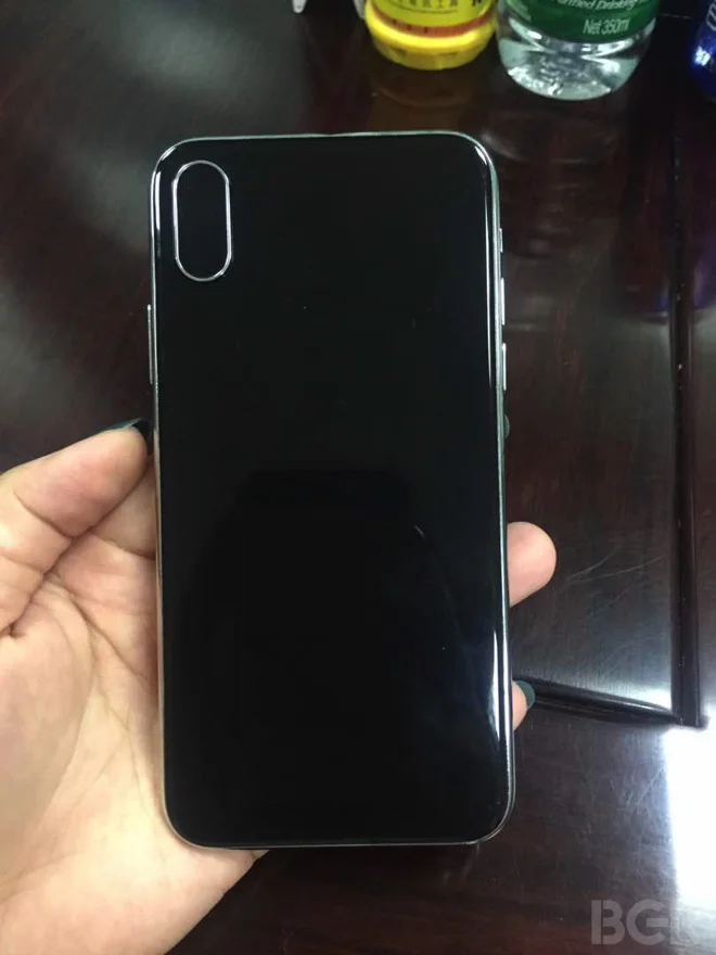 21362-24307-bgr-iphone-8-mockup-3-l.webp