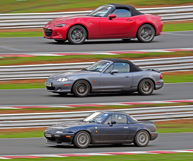 23506778709_0cb99c77cc_z.jpg