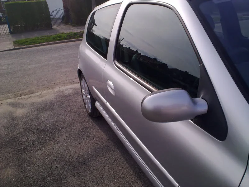 24042010198.webp
