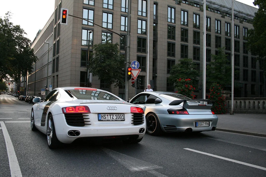 2453702433_50dbb961cd_b.webp