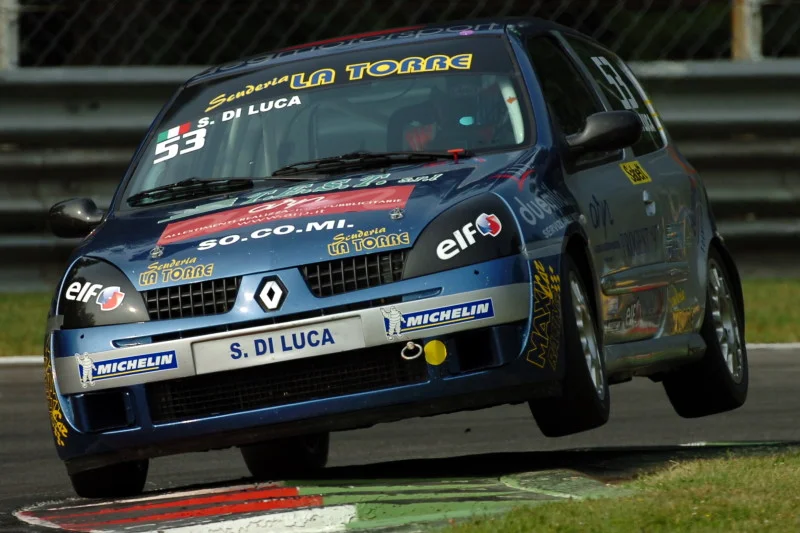 2505%20Clio-53%20(12).webp