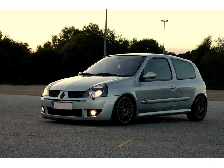 2577581-renault-clio-rs.jpg