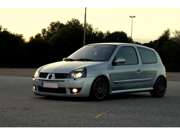 2577581-renault-clio-rs.webp