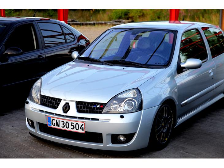 2577583-renault-clio-rs.jpg
