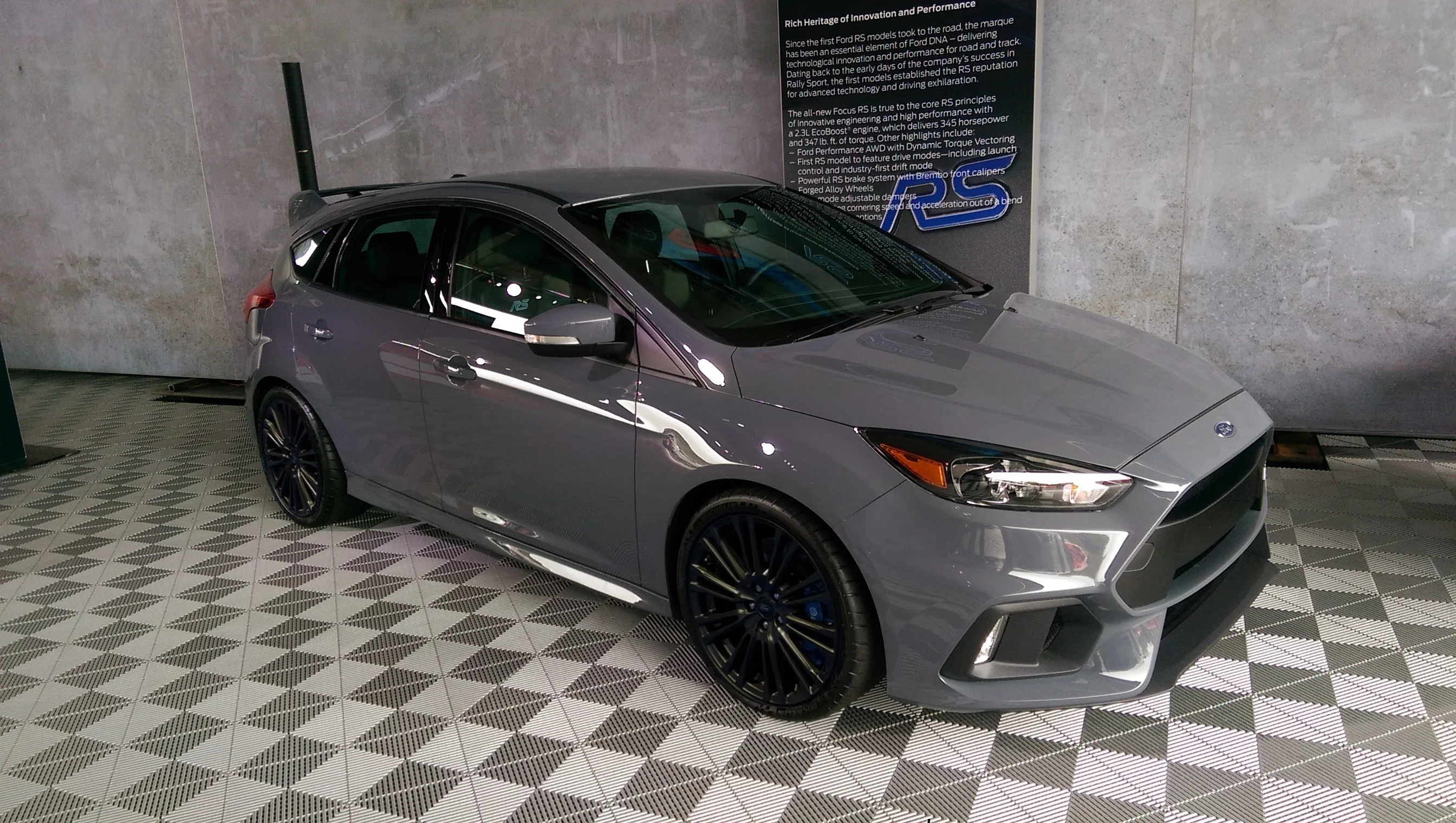 2594d1448423110-official-stealth-grey-thread-sg_standard_wheels.webp
