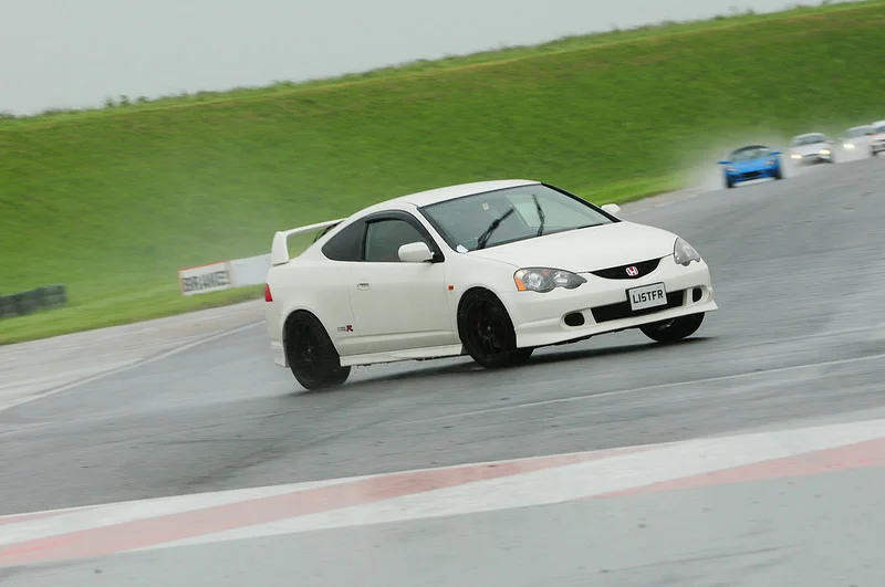 27825178976_f117386b01_c.webp