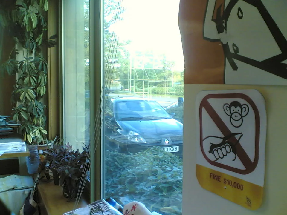 28102005.webp