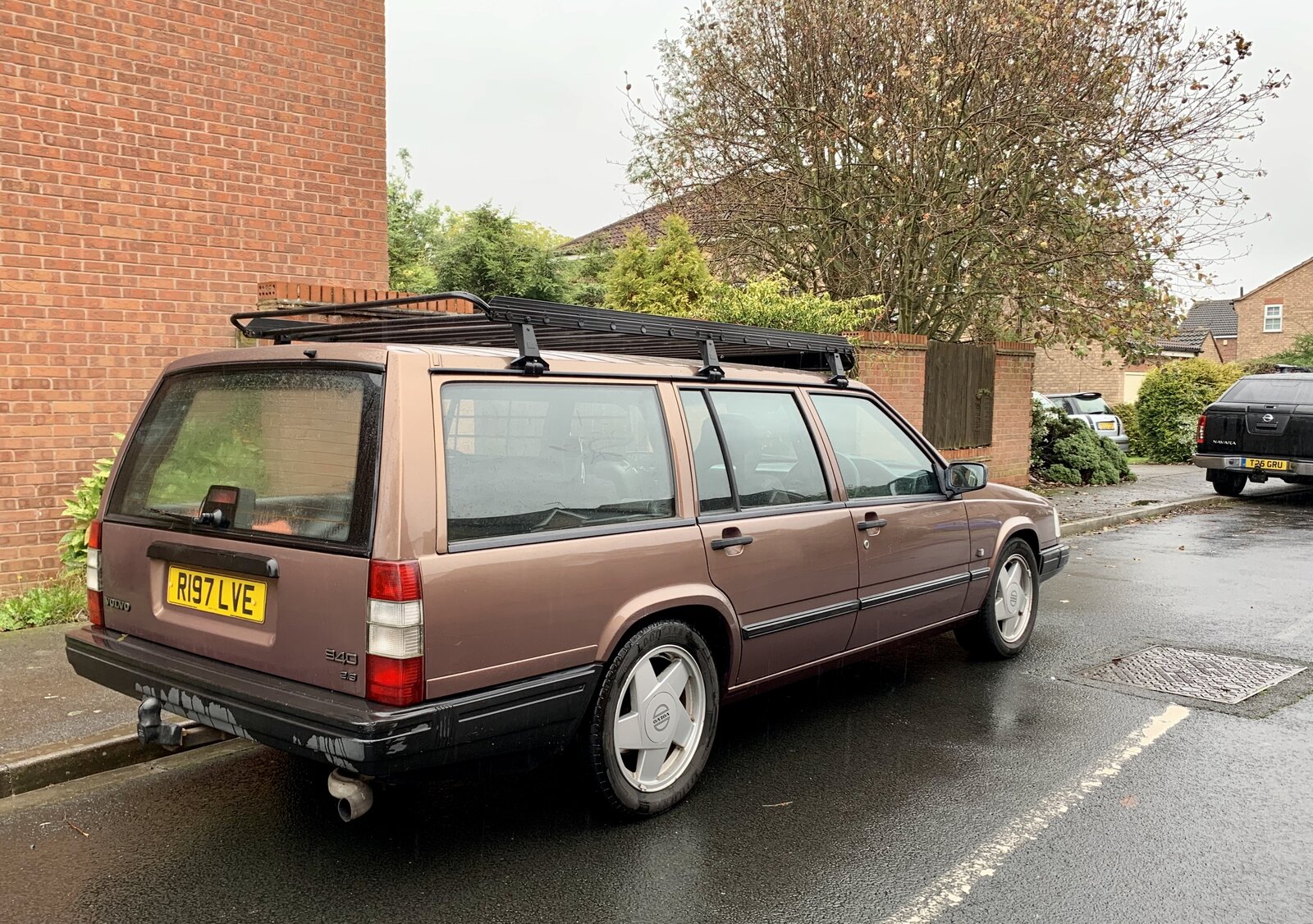 Volvo 940 roof rack sale