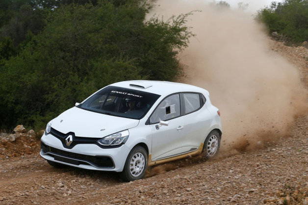 3-clio-r3t-1.jpg