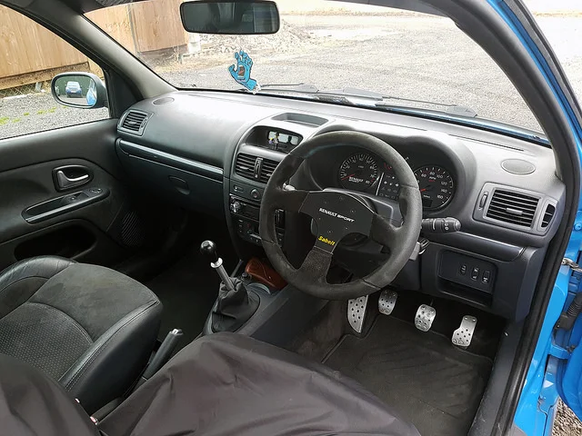 30325589930_08451795fa_z.webp