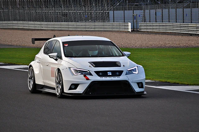 30472167893_e2c4a3214c_z.webp