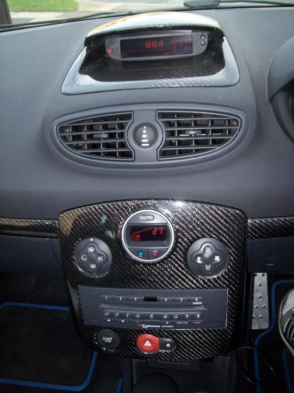 31209005-2.webp