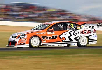 317033-garth-tander-holden-racing-team-.webp