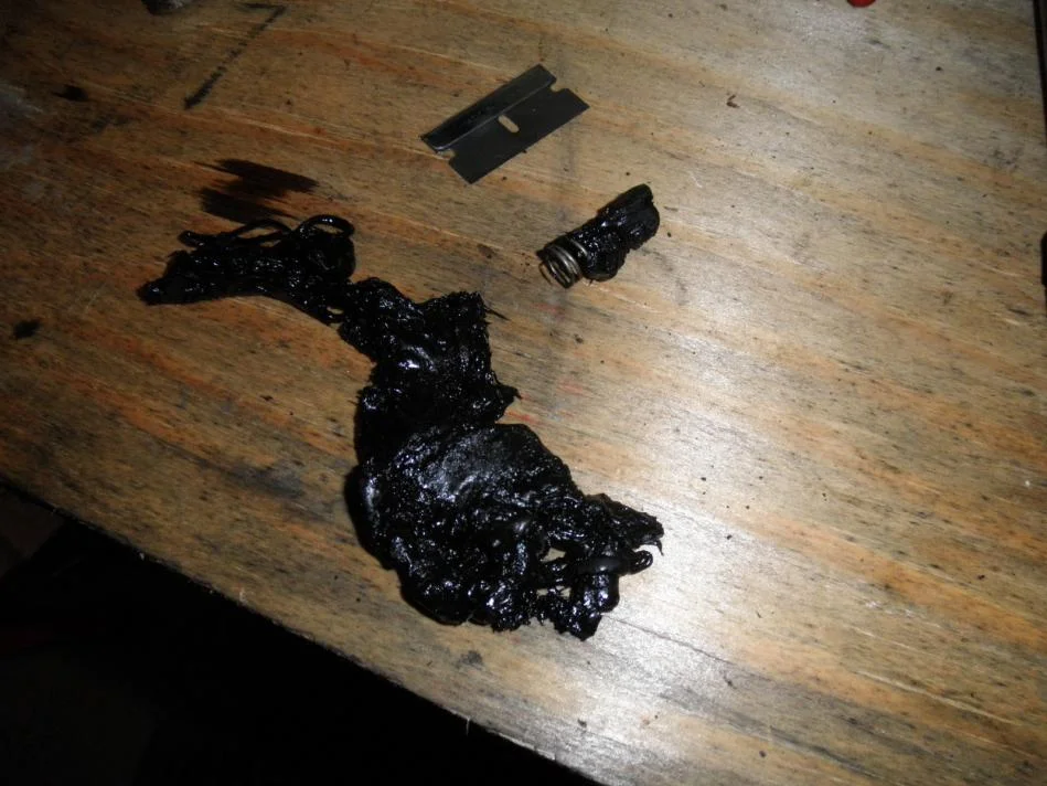 32689d1326852828-spring-melted-plastic-found-oil-cooler-valley-p1170100.webp