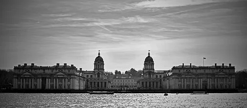 33550955882_de6a7d1061_z.webp