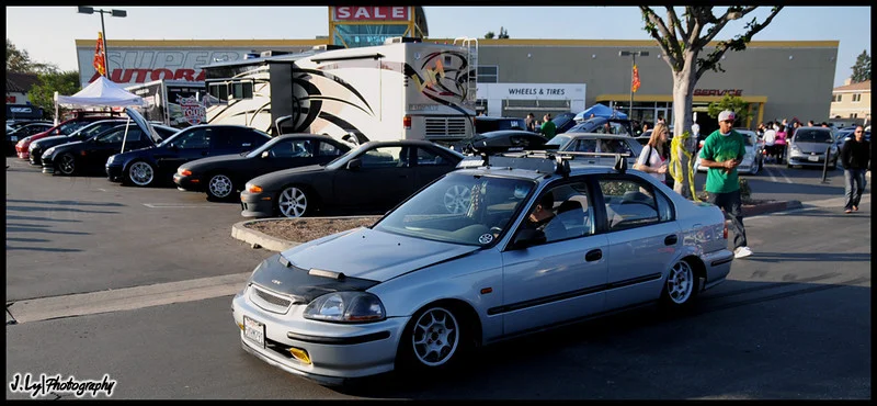 423413749_37eG4-L.webp