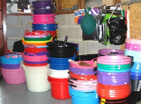 460x342-buckets.webp