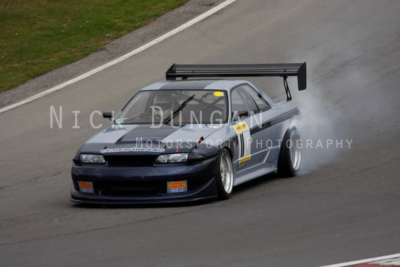 501411975_Q8Nxp-L.webp