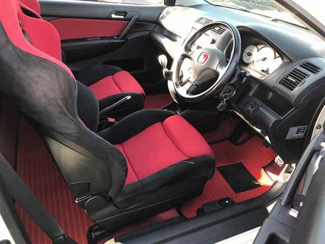 52521336279_caa8ed5a99_z.jpg