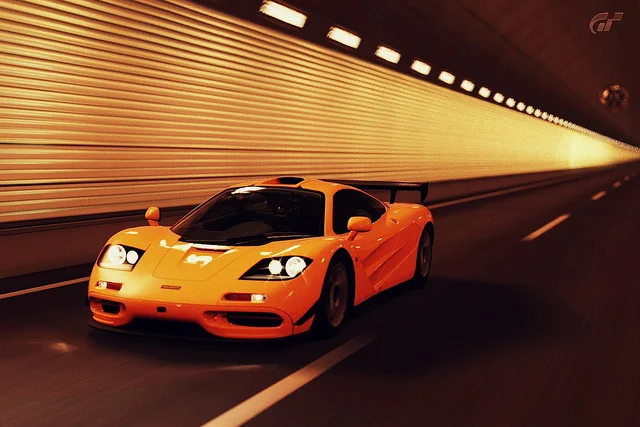 6219875300_71b411f32c_z.webp