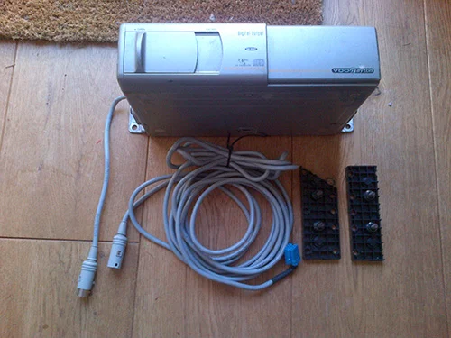 6_cd_changer_cliosport.webp