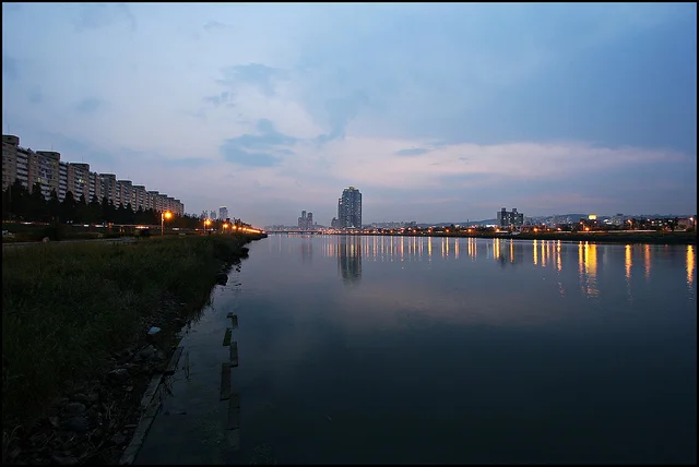 7333720392_c58c6039dc_z.webp