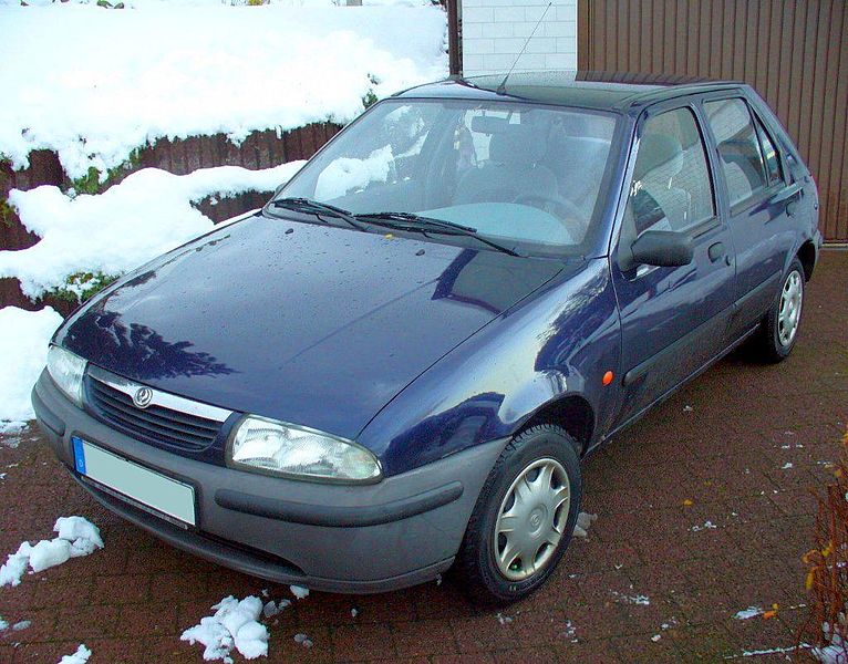 766px-Mazda_121_F%C3%BCnft%C3%BCrer.jpg 766px-Mazda_121_F%C3%BCnft%C3%BCrer.jpg