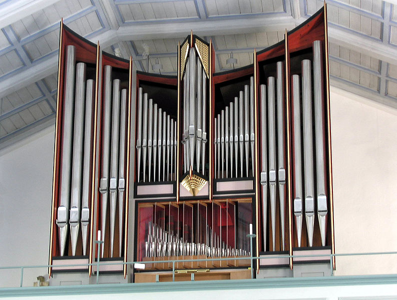 793px-Sturko_church_organ.jpg