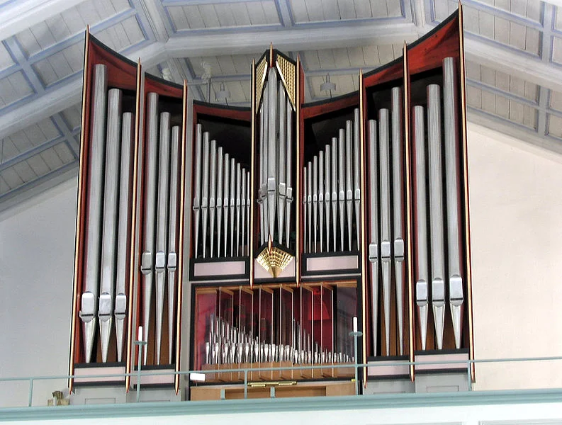 793px-Sturko_church_organ.webp