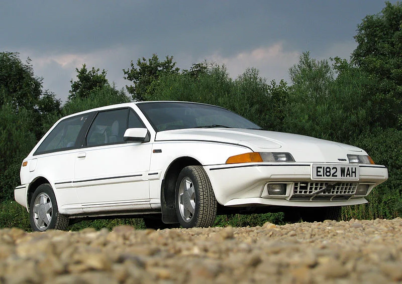 800px-1988_Volvo_480ES.webp