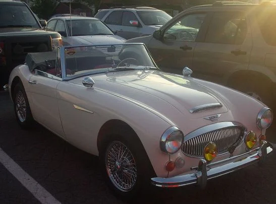 800px-austin-healey_3000_mk_iii_orange_julep.webp