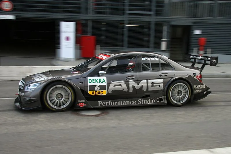 800px-DTM_Mercedes_2007_Haekkinen_amk.webp