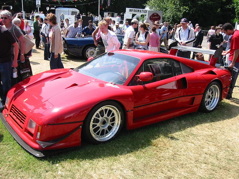800px-Ferrari_288_GTO.webp