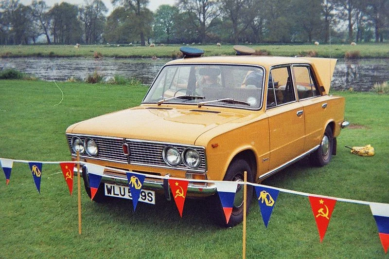 800px-Lada_1600.webp