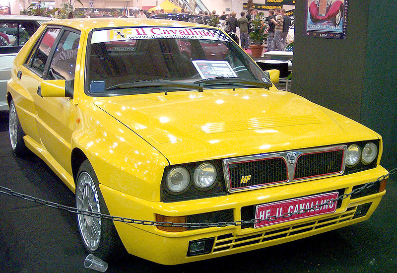 800px-Lancia_Delta_HF_yellow_vr_EMS_2.jpg