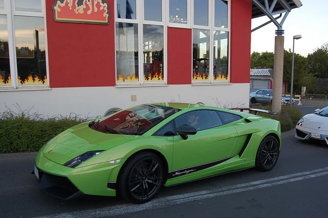 8024913369_c2447d0c97_z.webp