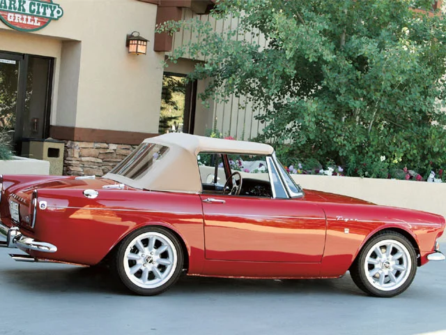831445-1965-sunbeam-tiger-los-angeles-mufp_0607_04z-1967_sunbeam_tiger_mk1a-passengers_side_v...webp