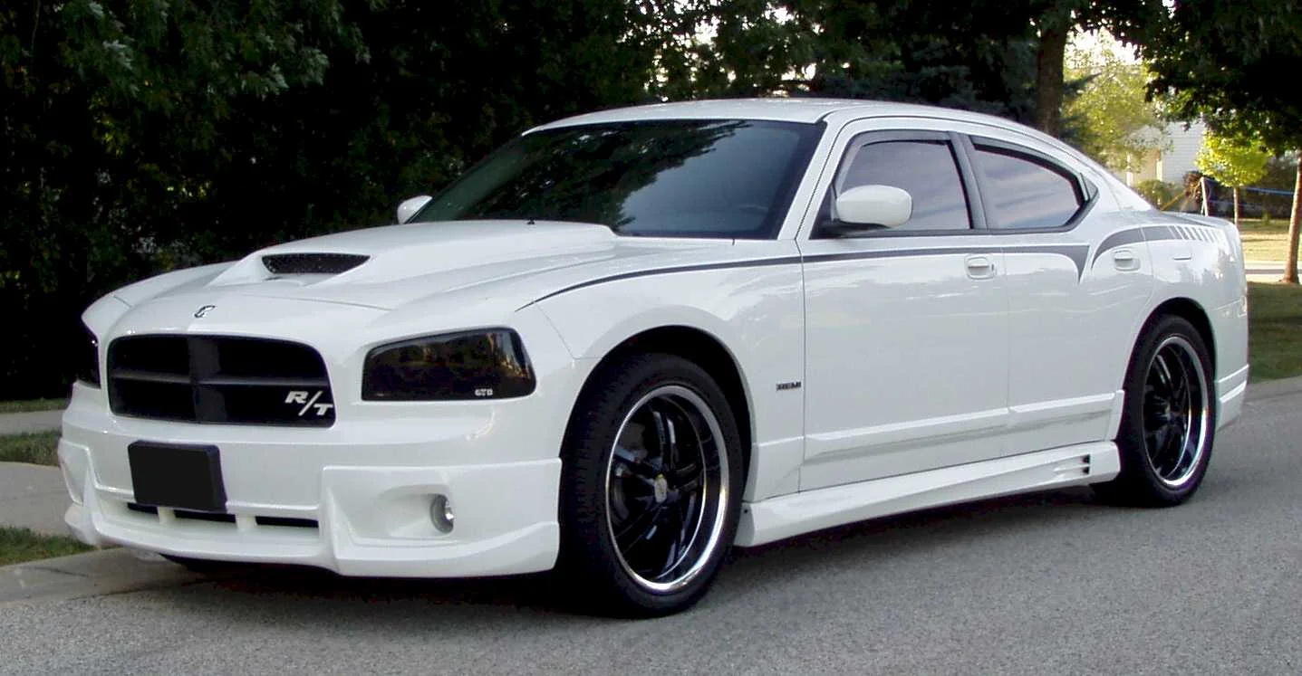 8383-2006-Dodge-Charger.webp