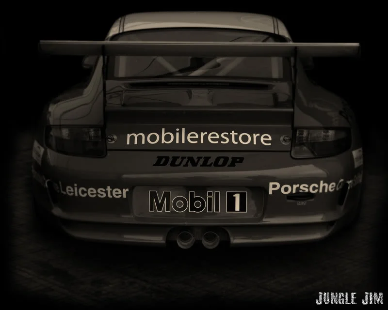 911web.webp