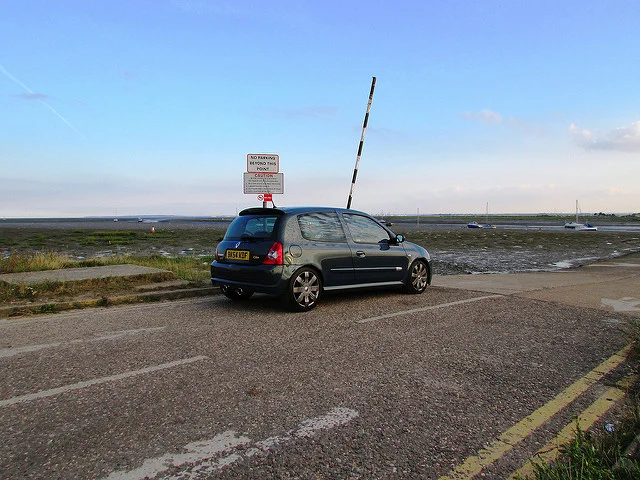 9665695087_6ea824bbc5_z.webp