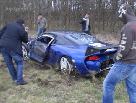 9ff-gt9-r-crashed_460x0w.jpg