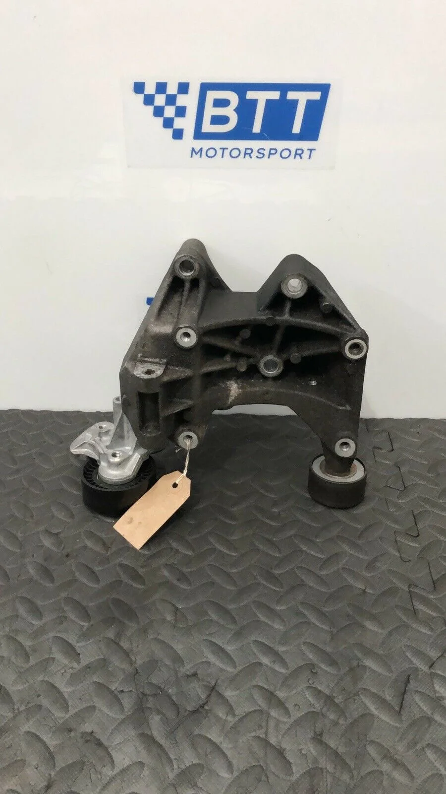 ac mount and pulleys.webp